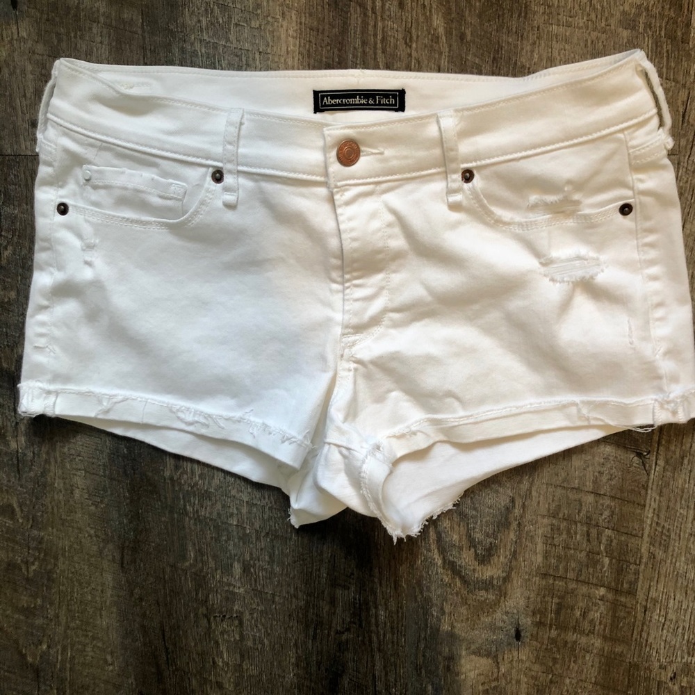 Abercrombie&finch white denim shorts